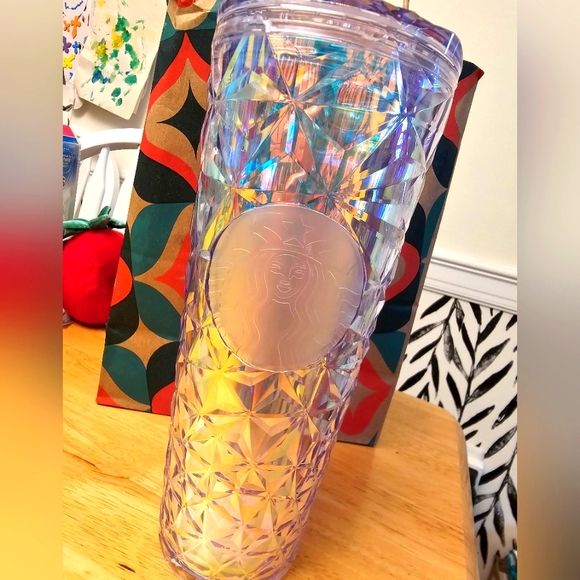 New starbucks iridescent 2023 holiday tumbler prism - Picture 1 of 3